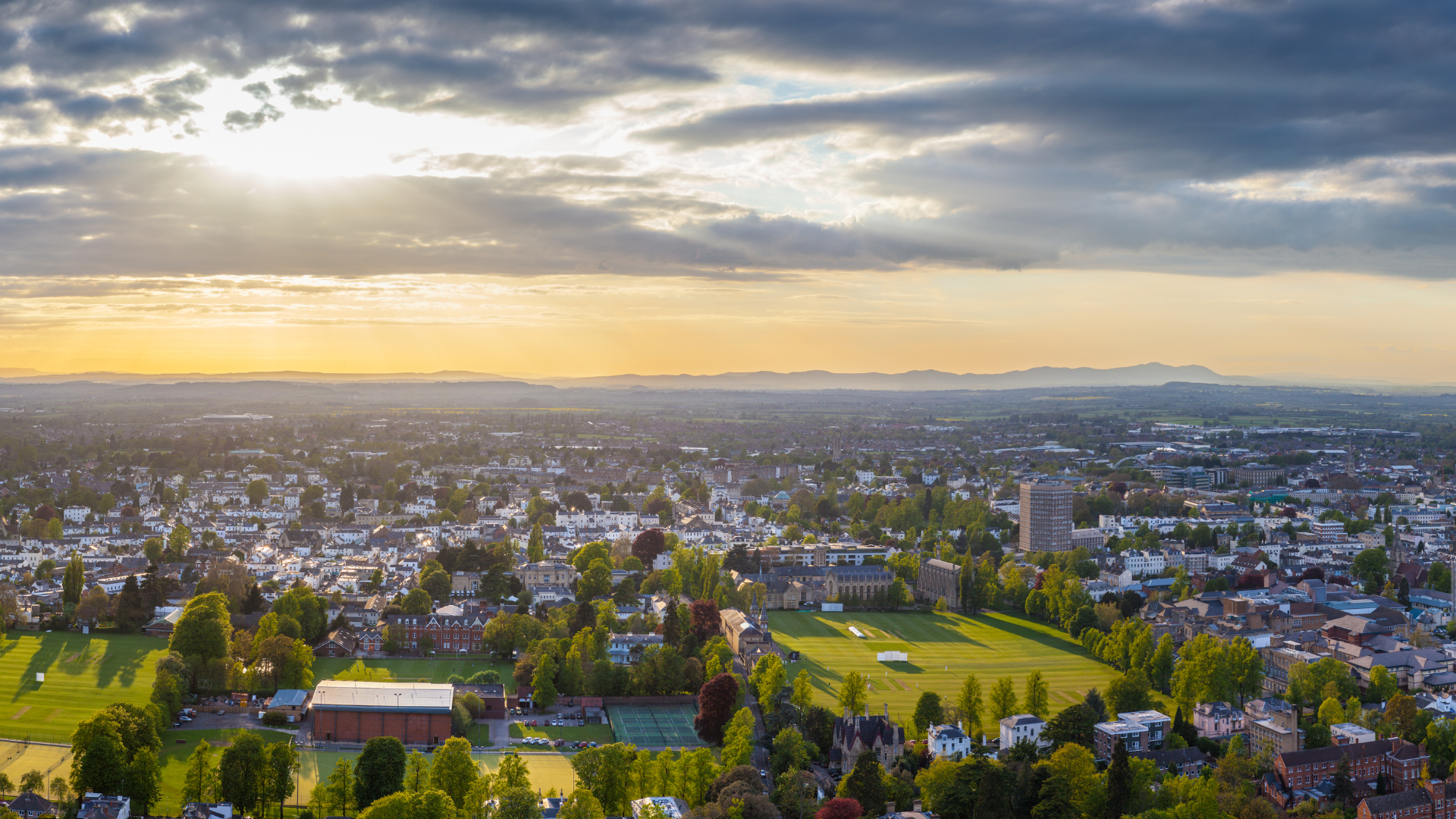 Compelling Reasons Why Cheltenham Is An Awesome Place To Buy A Family Home