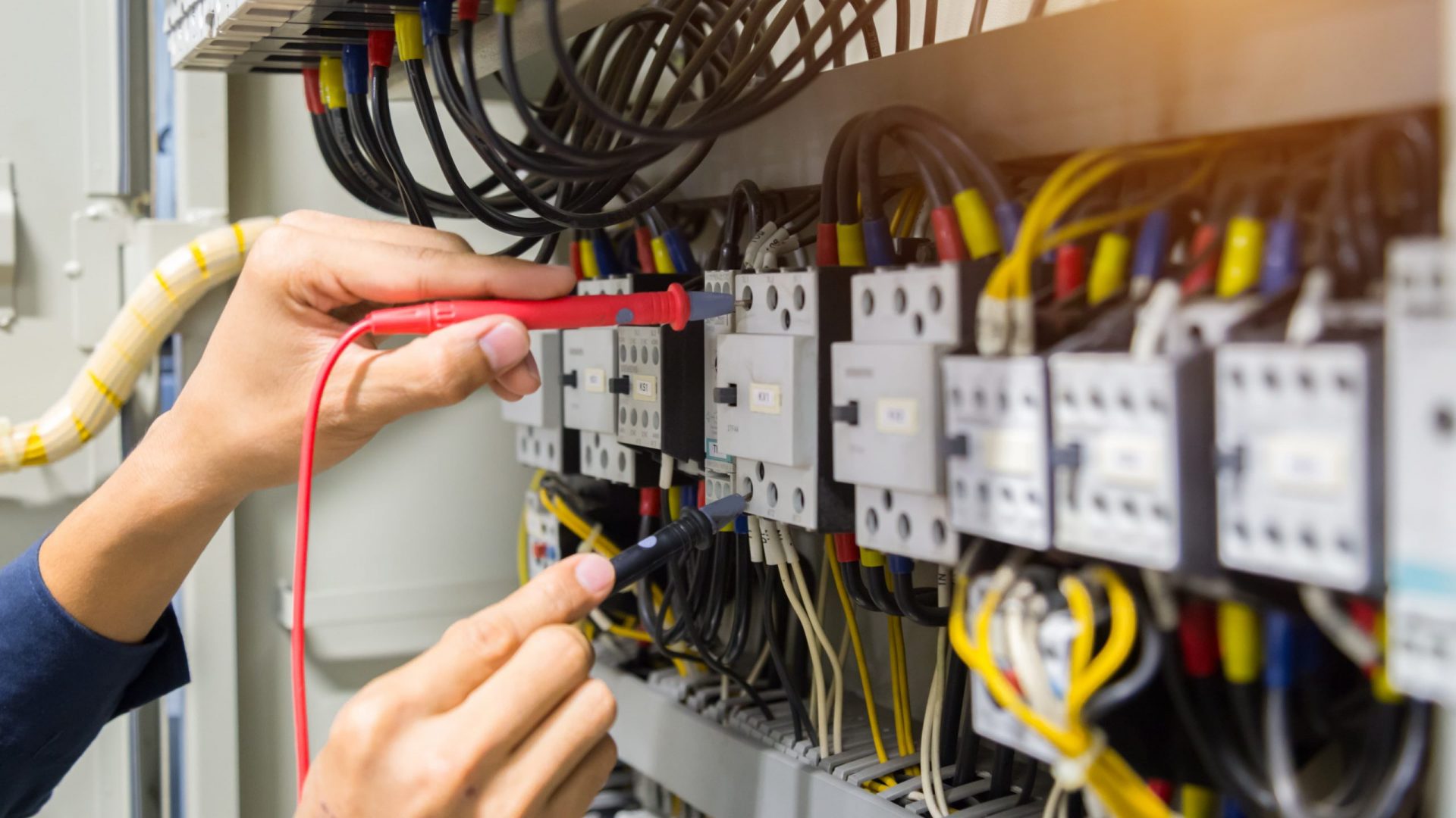 Don’t It Yourself – Tackling Electrical Repair