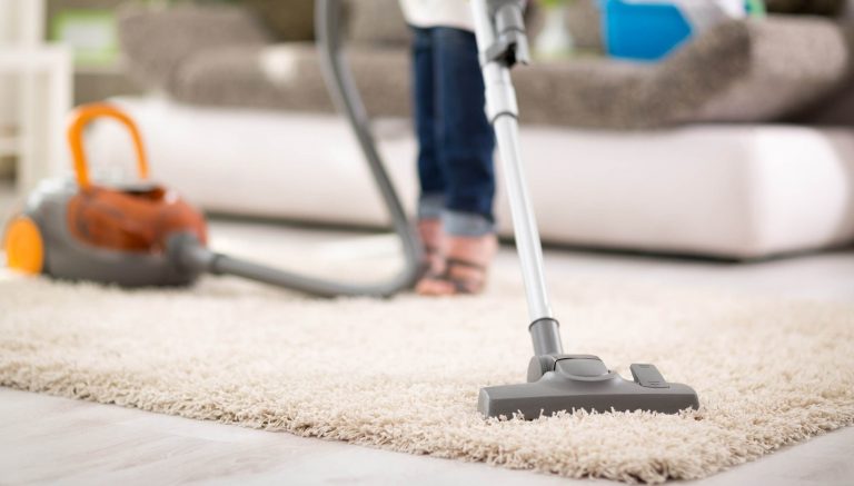 8 Best Vacuum Cleaners Under £100 This Year