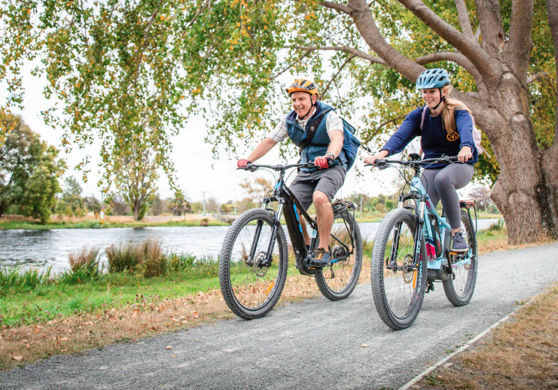 From Batteries to Brakes: Key Factors When Choosing an Electric Bike